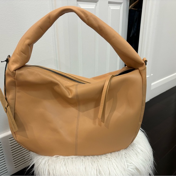 NWT handbag - Picture 4 of 12